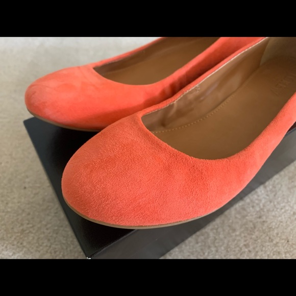 🔴 J. Crew Coral Suede Flats 7 - Picture 5 of 11